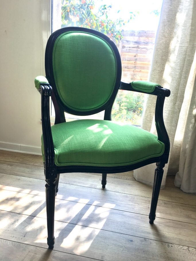 Fauteuil Louis XVI médaillon